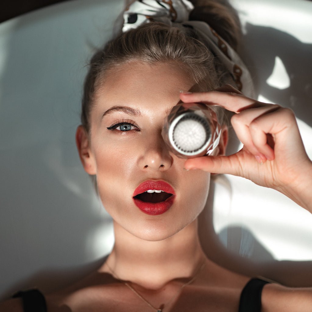 Sempasi SOL Pro - L'Artiste Nettoyant | Technologie Sonique - Soin - Skincare par Coral Mulberry - Futura Féminin